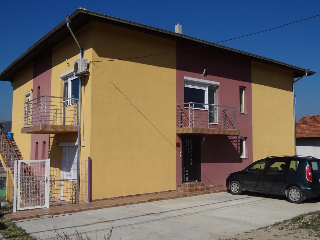 Guestrooms Struma Dolinata Strumyani Esterno foto